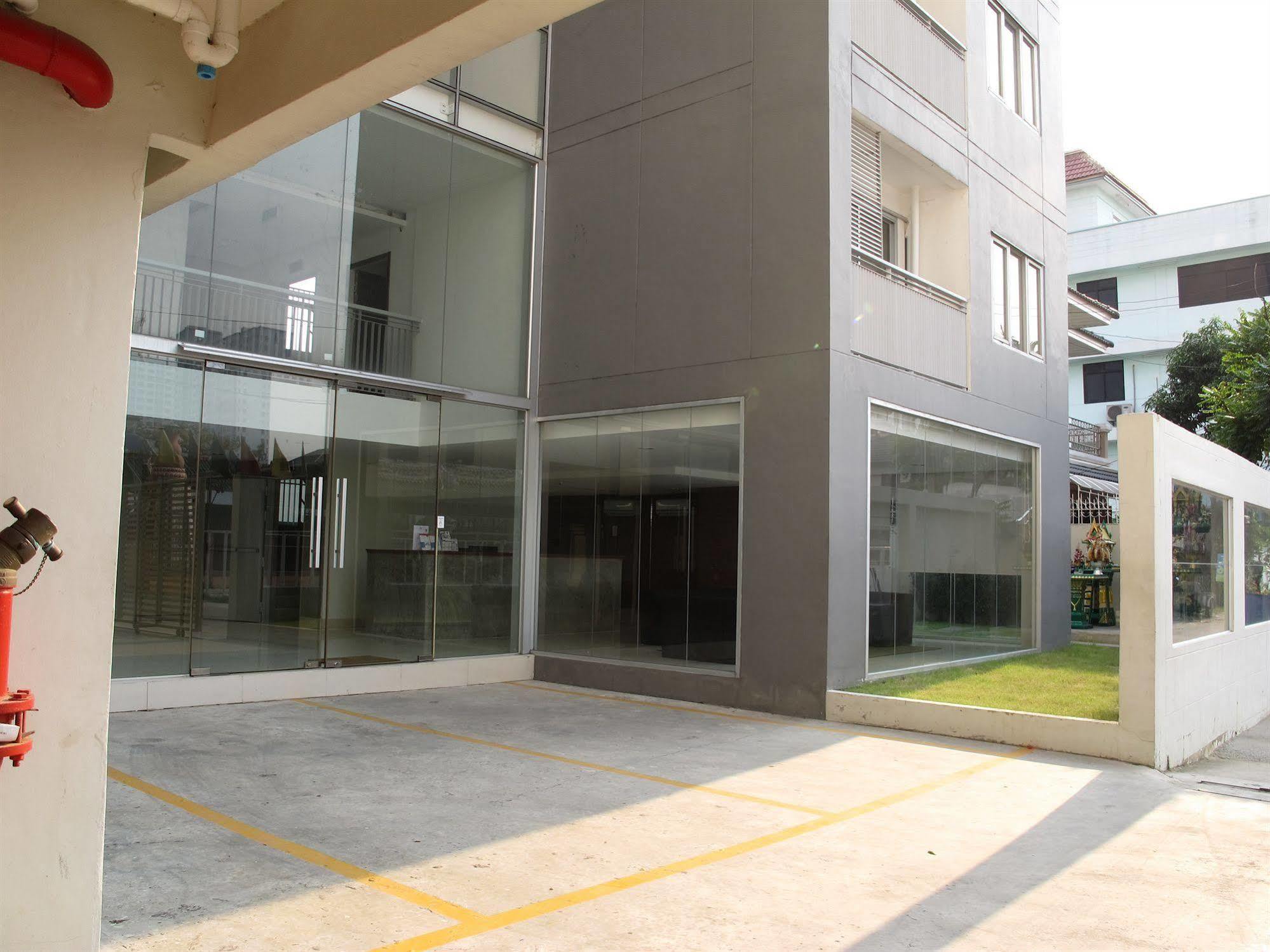 Utd Apartments Sukhumvit Ban Khlong Nang Li Exteriér fotografie